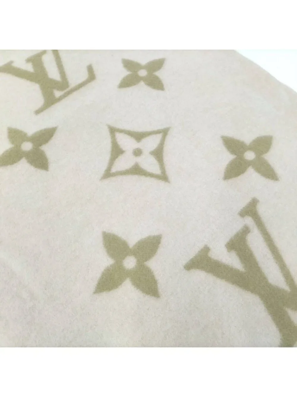 Louis Vuitton Reykjavik Scarf Cashmere Pink